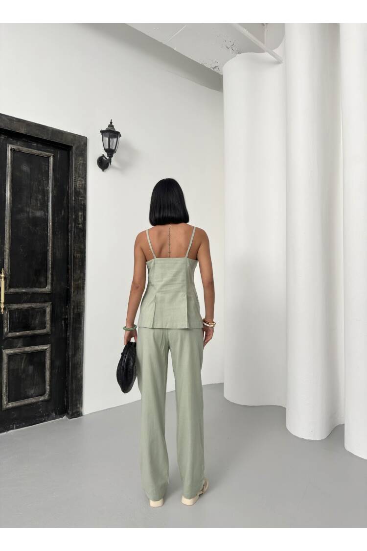 Rope Hanging Suit