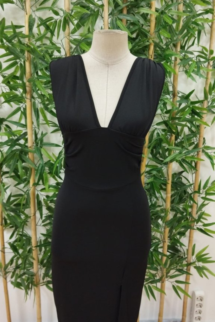 Women's Strappy Deep V Neck Slit Janjan Crepe Dress - Black