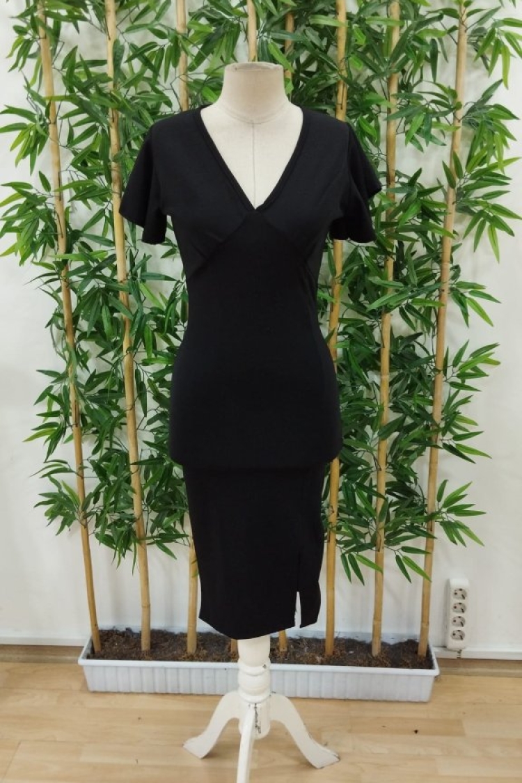 Women's Short Sleeve Deep Neckline V-Neck Slit Midi Janjan Crepe Dress - Black