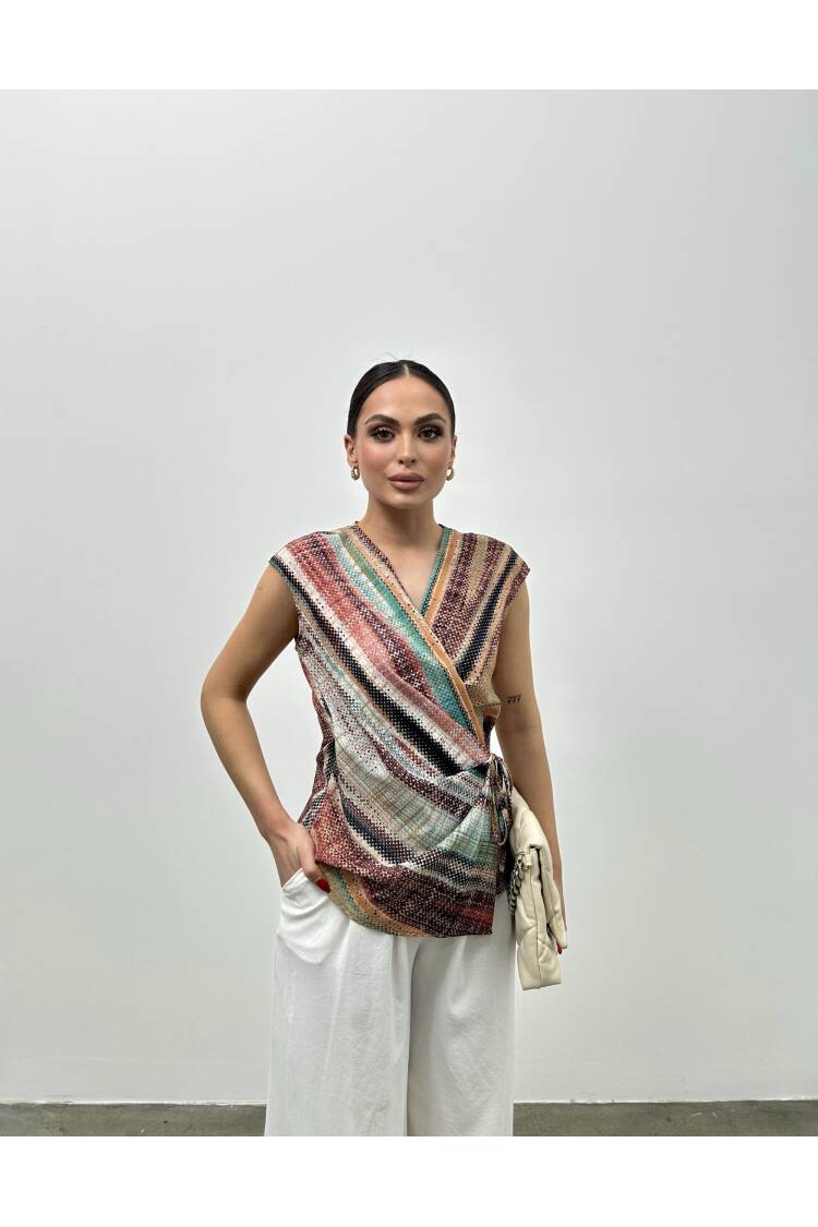 Side Tie Sleeveless Blouse