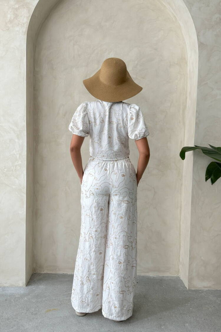 Embroidered Blouse With Front Closure