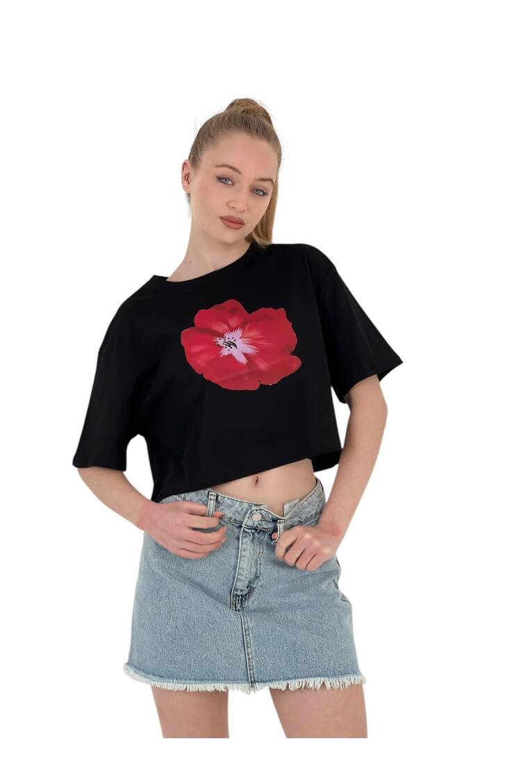 Oversize Rose Printed ShortCrop T Shirt