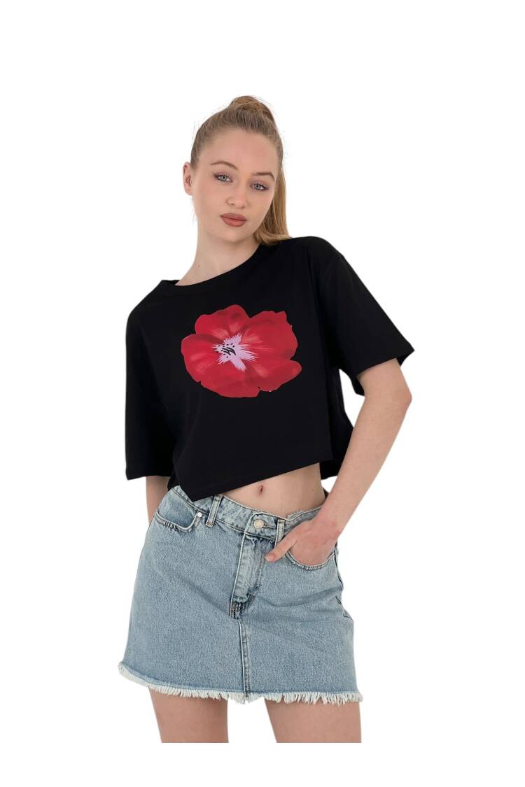 Oversize Rose Printed ShortCrop T Shirt
