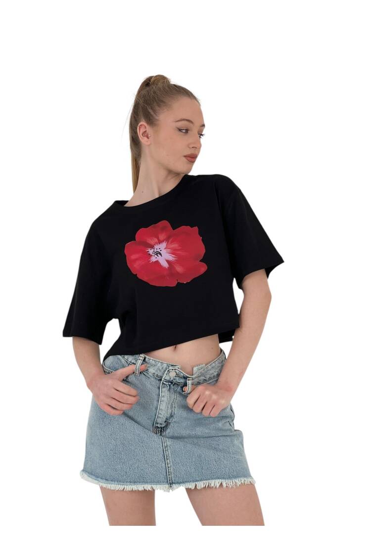 Oversize Rose Printed ShortCrop T Shirt