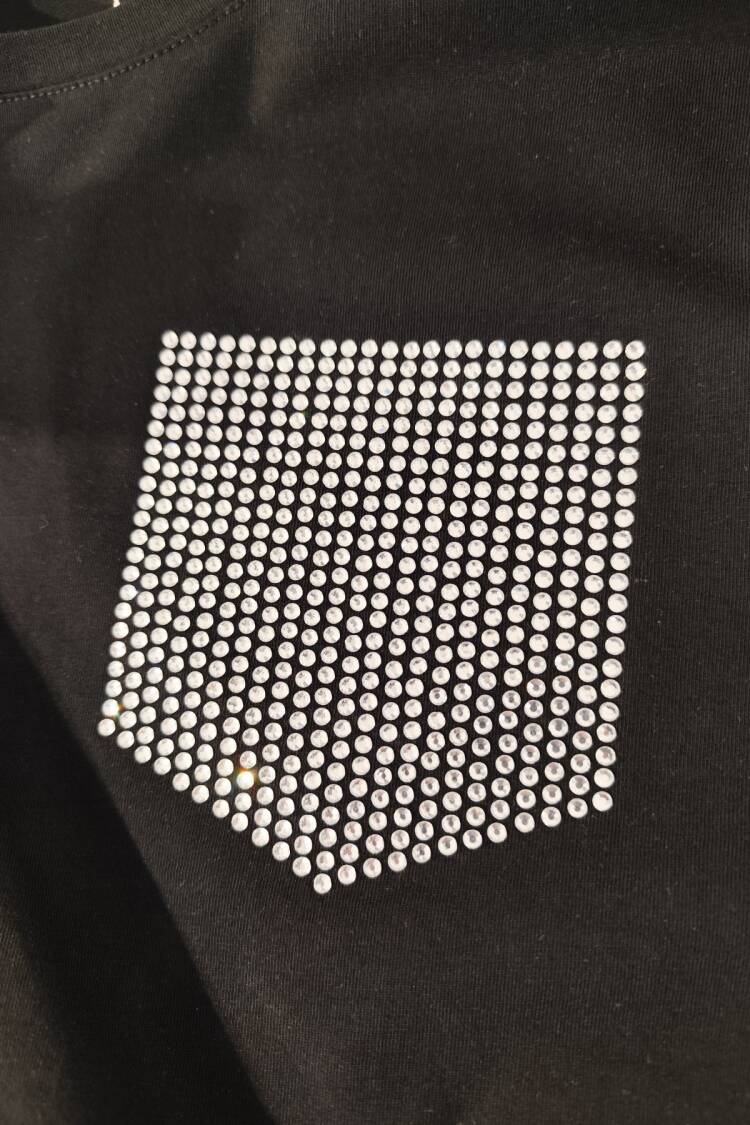 Stone Detailed Pocket Crop T-shirt