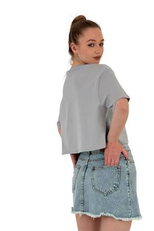 Oversize Floral Print Short White Crop T Shirt - MISS POEM - Globality Store - Women Clothes Wholesale Turkey