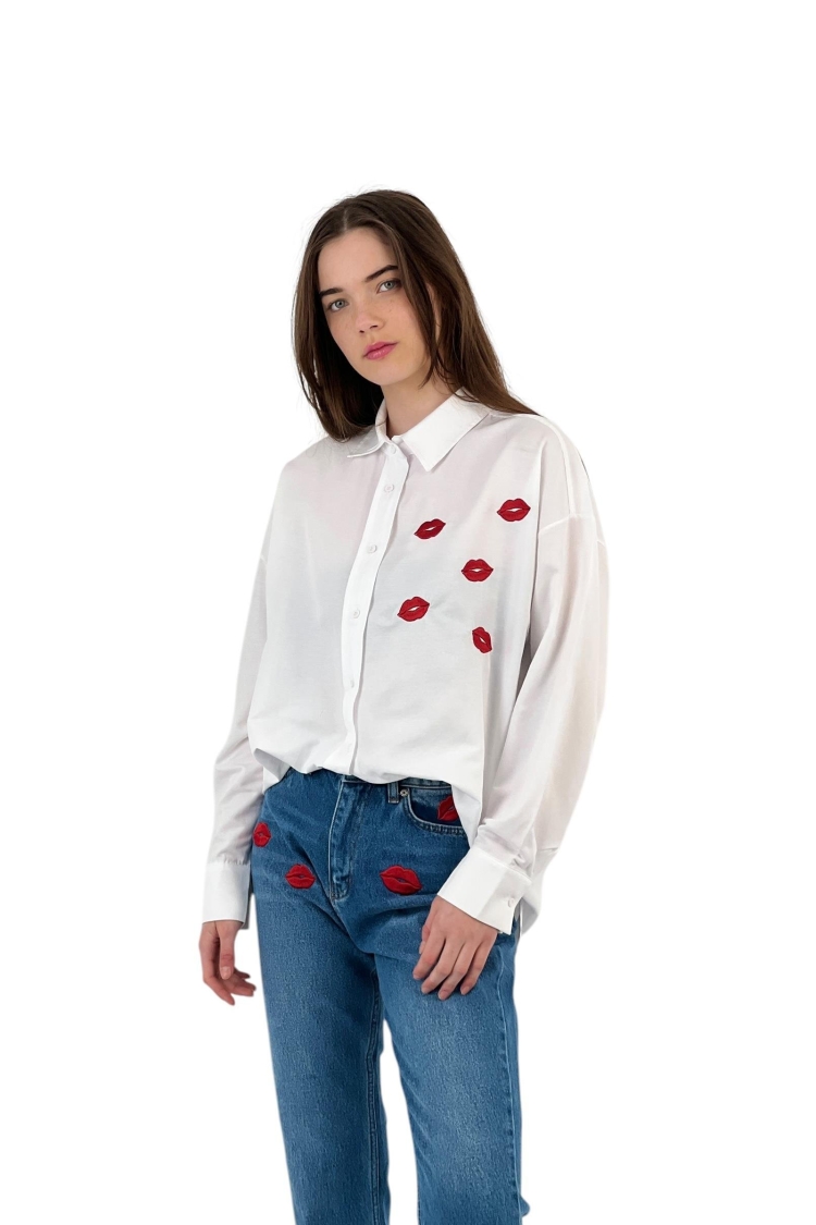 Oversize Shirt - Lip Embroidery Detailed - MISS POEM - Globality Store - Women Clothes Wholesale Turkey