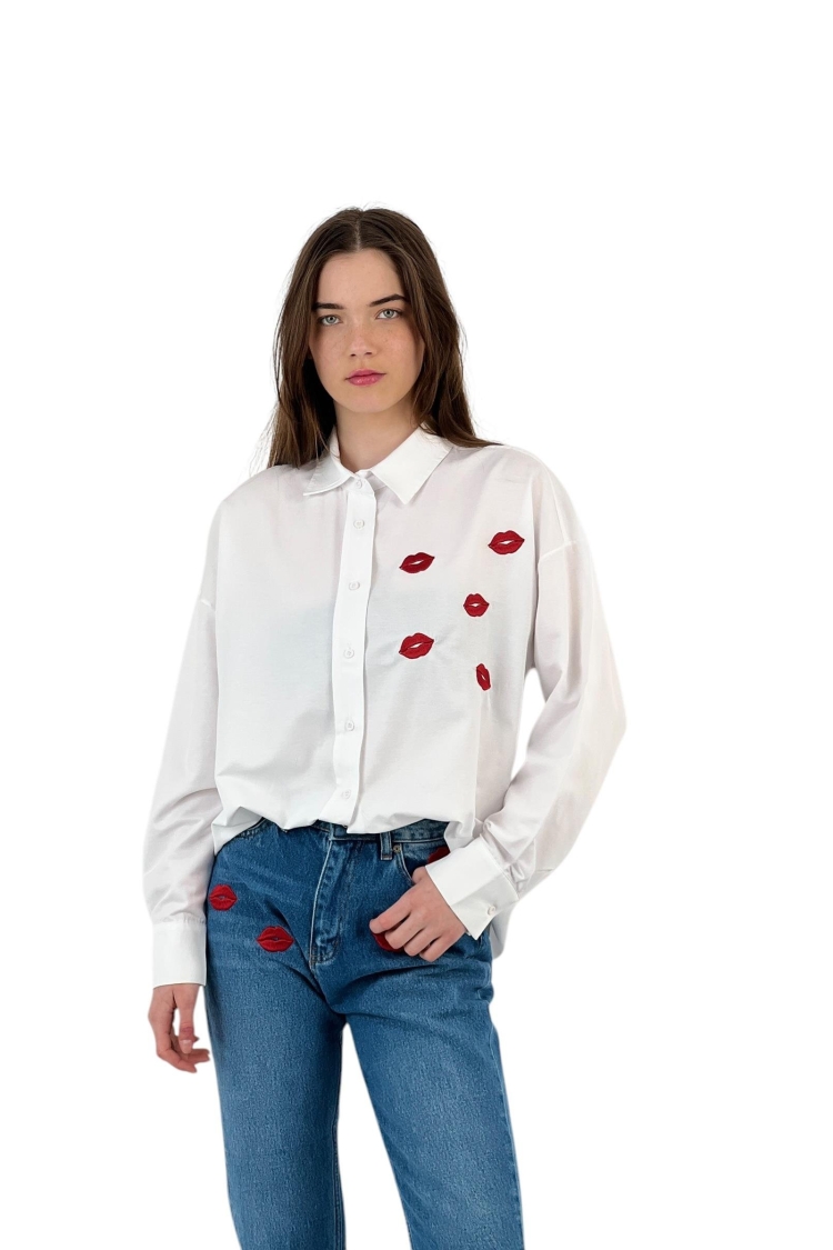 Oversize Shirt - Lip Embroidery Detailed