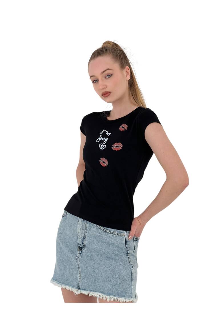 Kiss Printed Short Sleeve Skinny White T-Shirt - MISS POEM - Globality Store - Women Clothes Wholesale Turkey