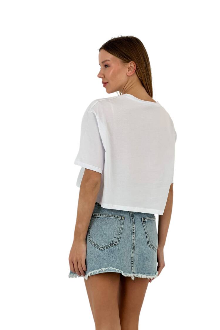 Stone Detailed Pocket Crop T-shirt