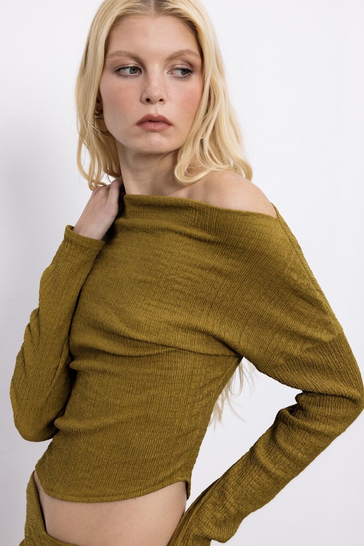 Asymmetric Cut Textured Top With Hem Detail