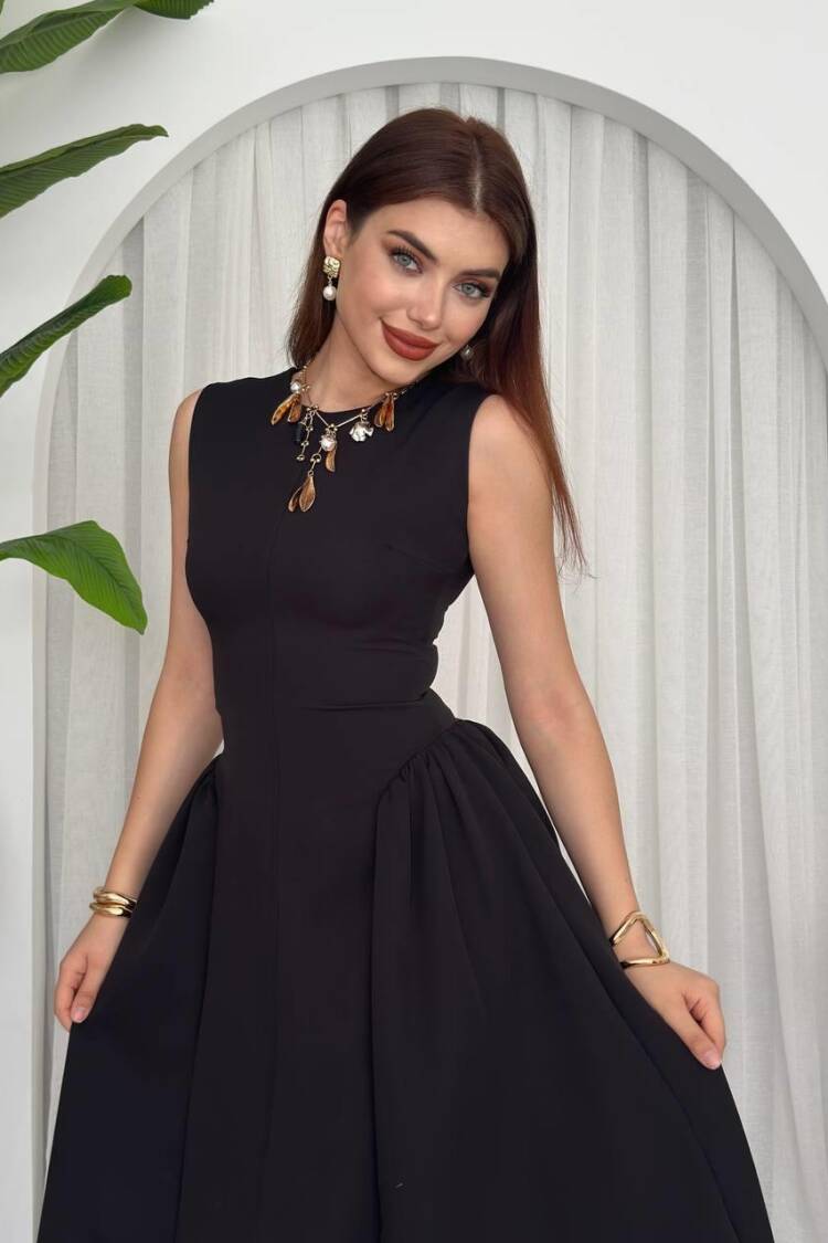 Kiyen Midi Dress
