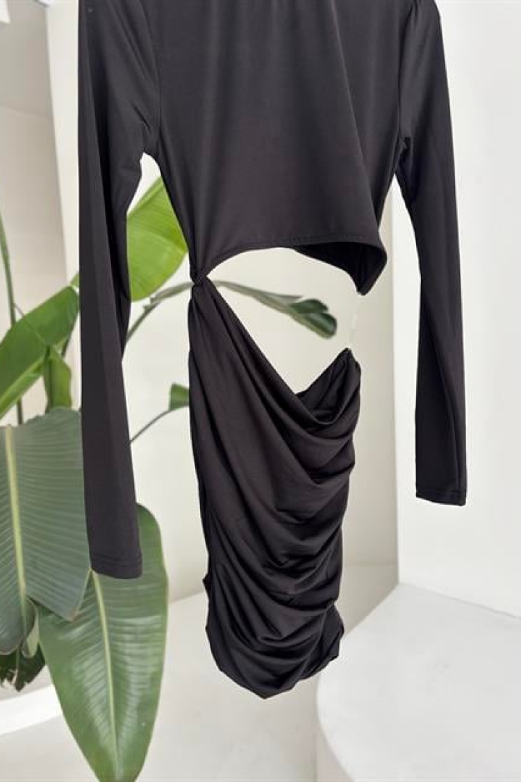 Low-Cut Lycra Pleated Dress