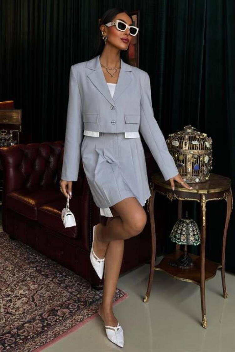 Crop Jacket And Pile Skirt Garnished Suit