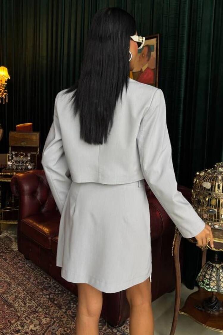 Crop Jacket And Pile Skirt Garnished Suit