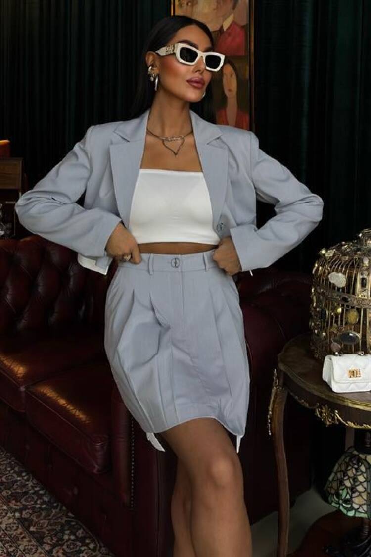 Crop Jacket And Pile Skirt Garnished Suit