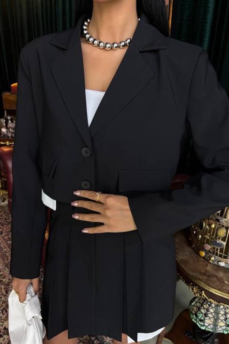 Crop Jacket And Pile Skirt Garnished Suit