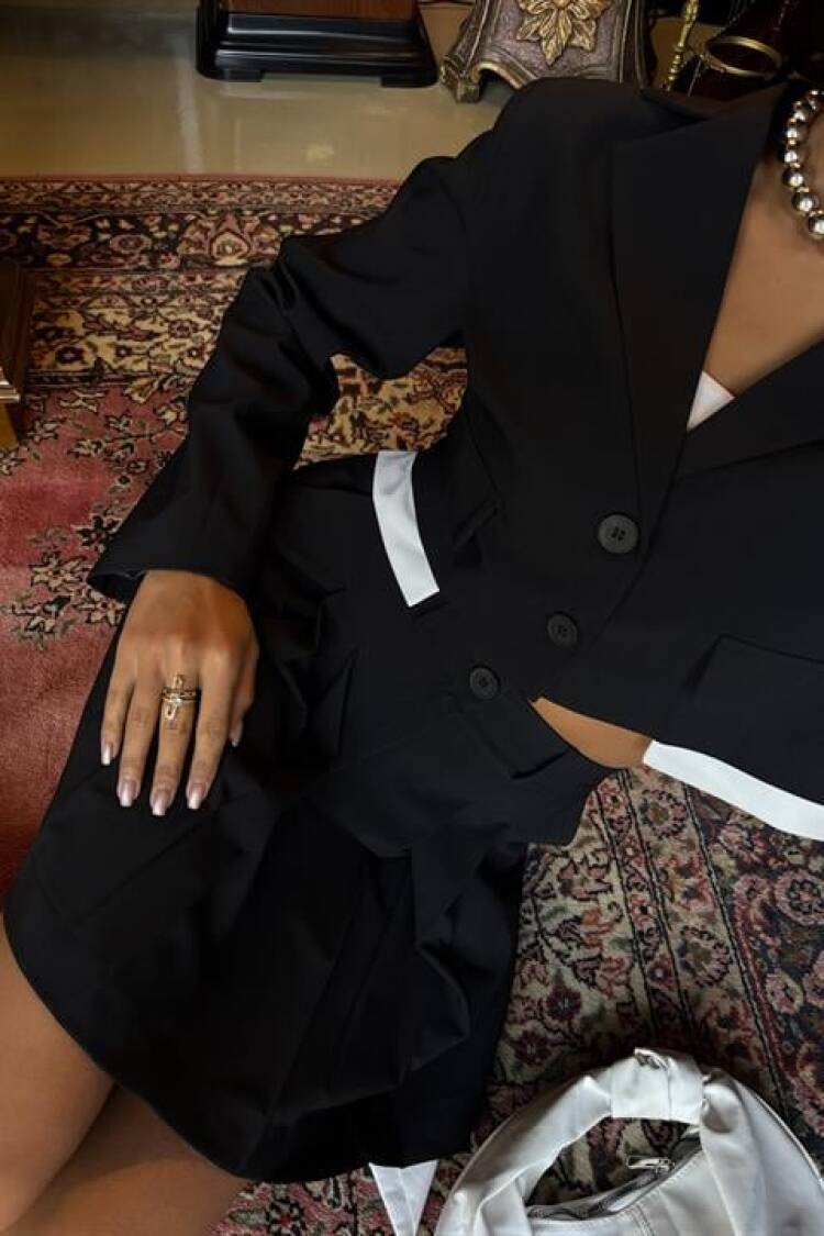 Crop Jacket And Pile Skirt Garnished Suit
