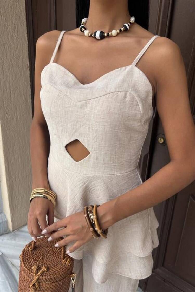 Chest Window Ruffle Detail Flamed Linen Suit