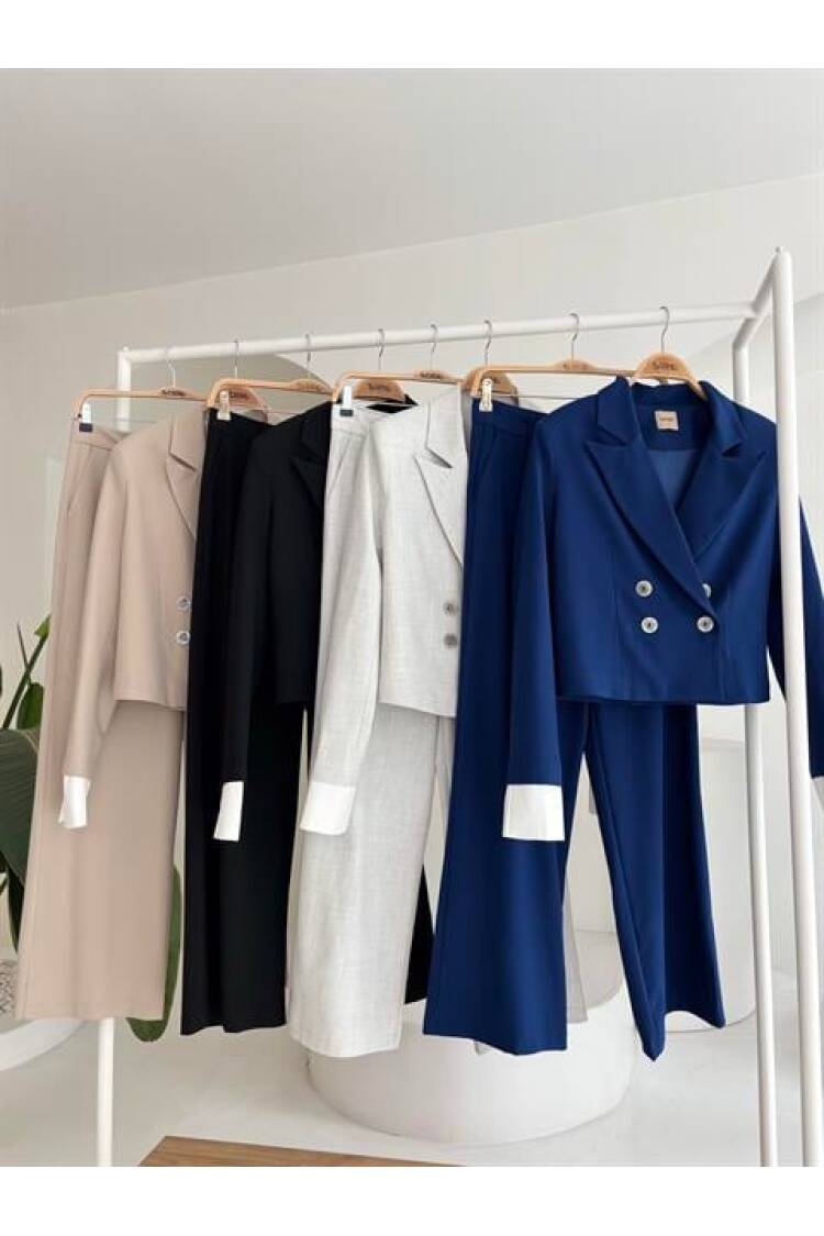 Double-breasted Jacket Suit With Garnished Cuffs