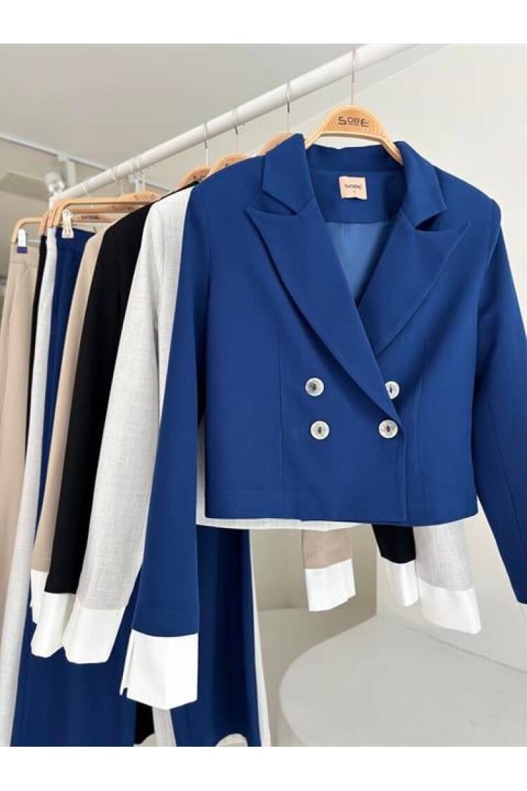Double-breasted Jacket Suit With Garnished Cuffs