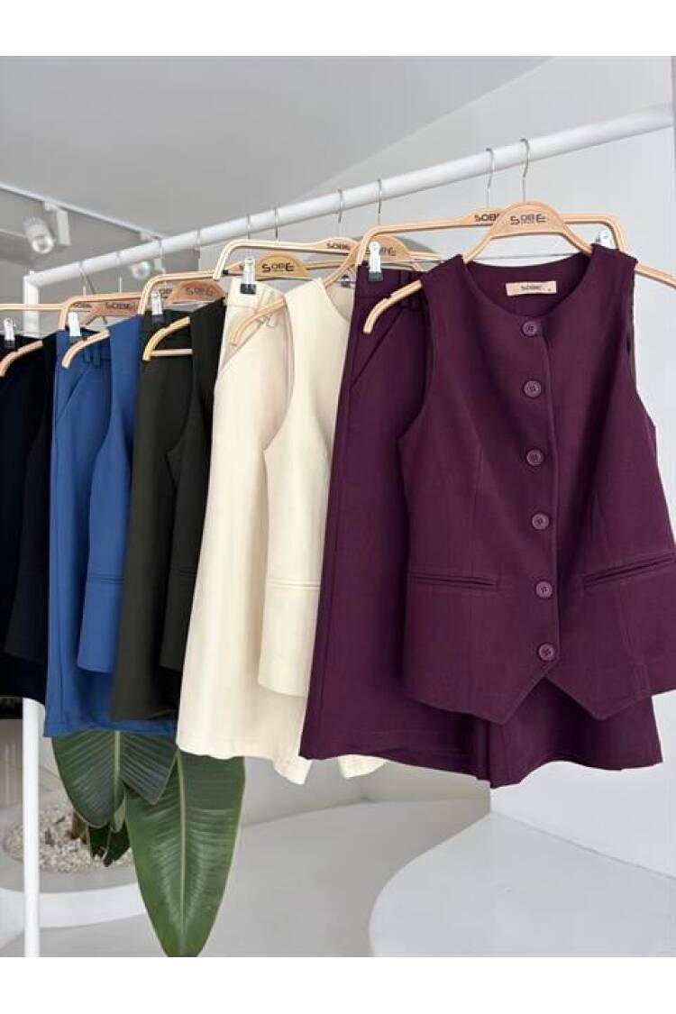 Viscon Suit With Midi Shorts And Vest