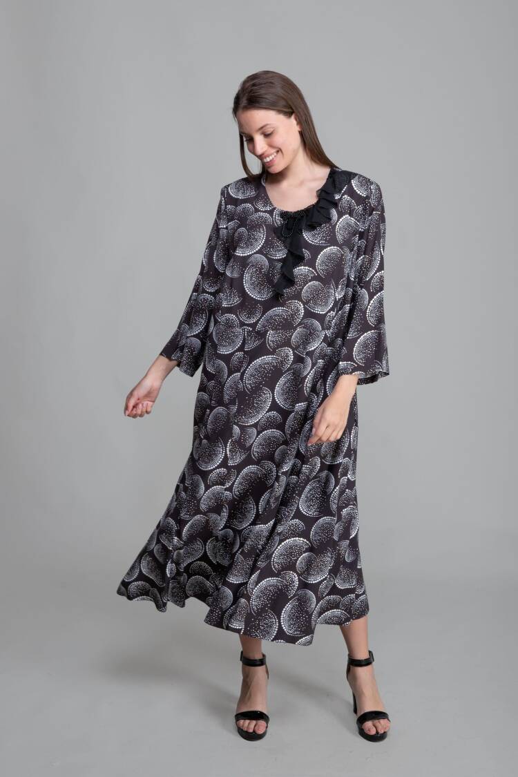 Round Neck Flush Empirme Dress