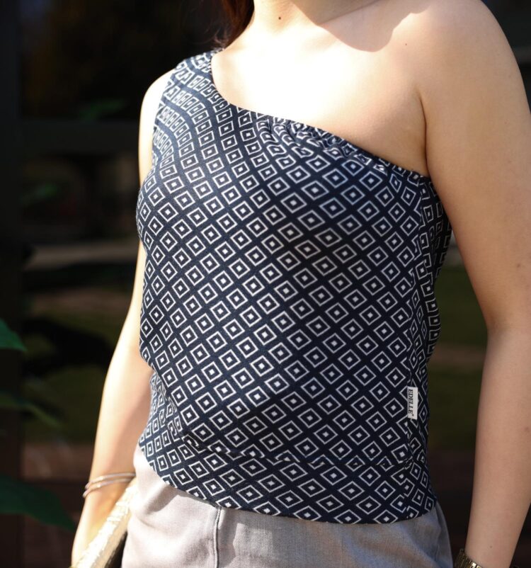 Edelle Navy Jacquard Single Sleeve Blouse