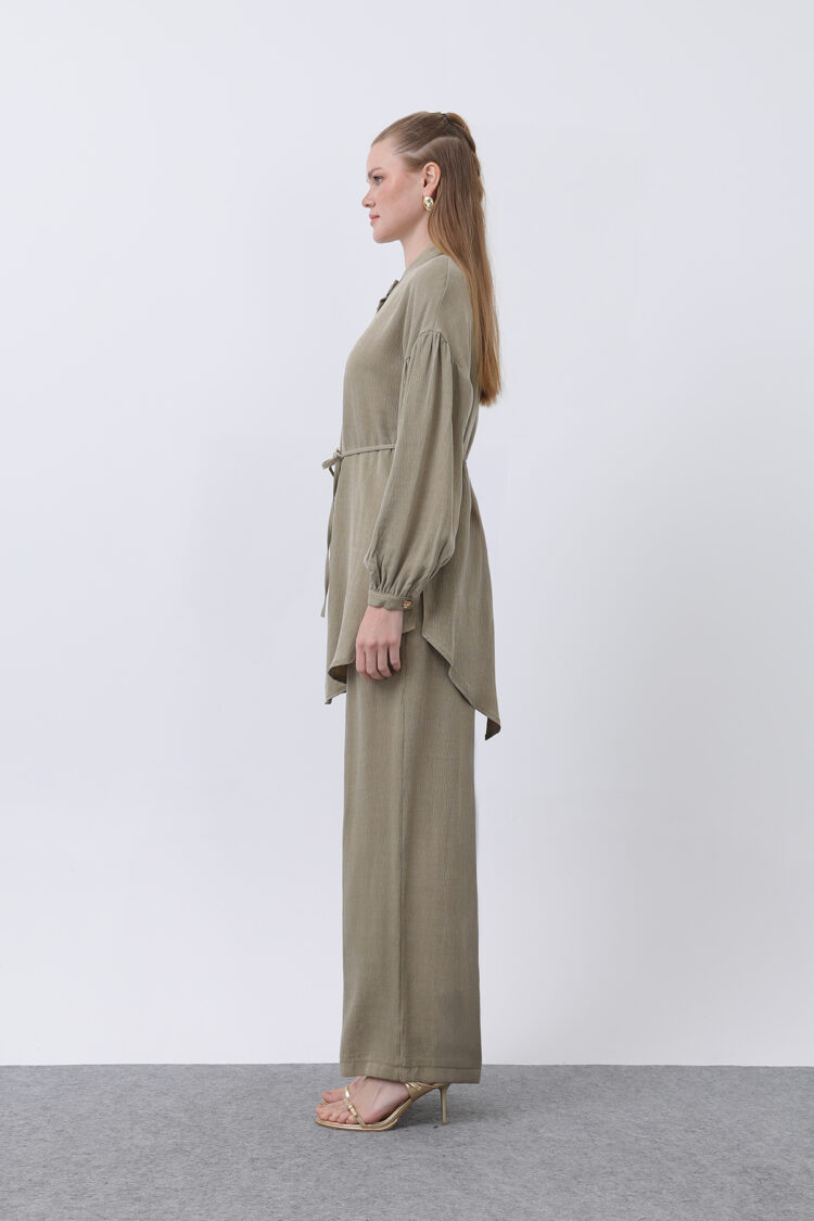 Women's Dominant Collar And Button Detailed Trousers Suit