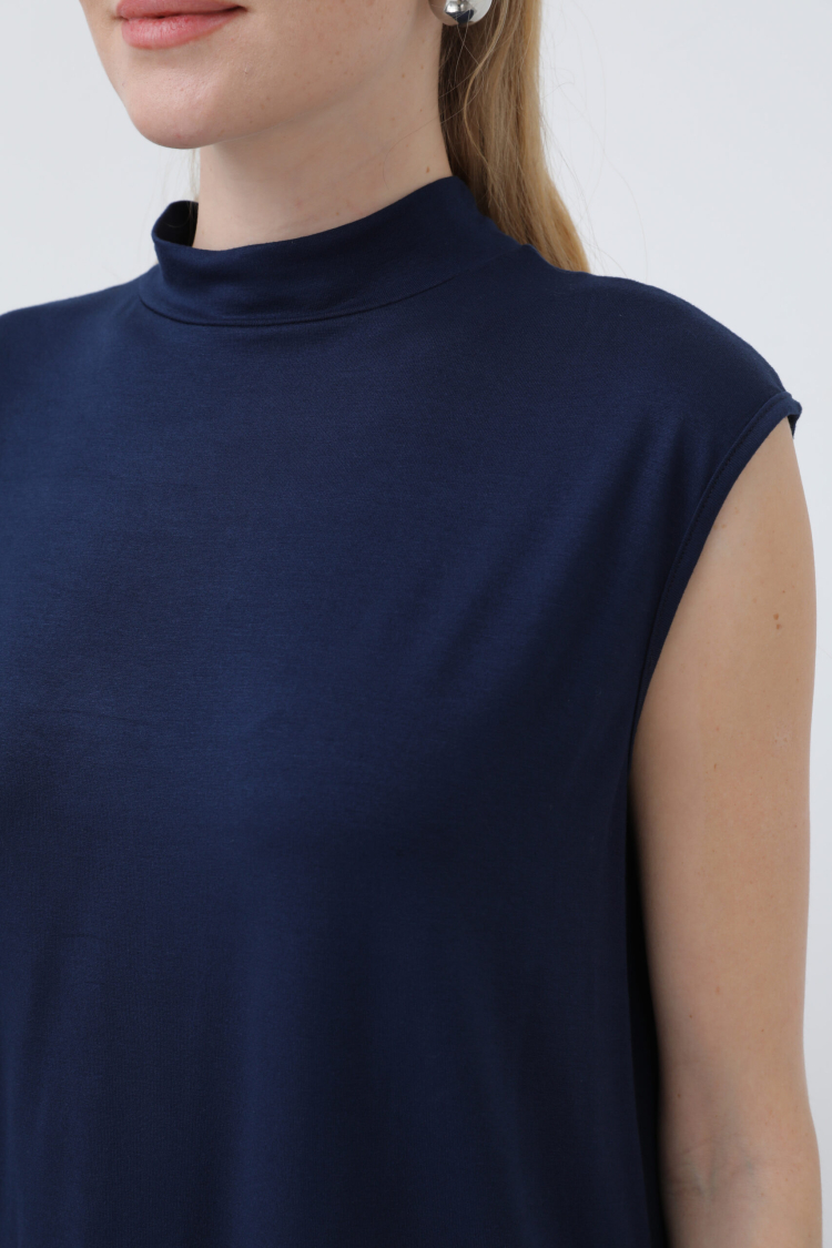 Sleeveless Crew Neck Blouse - Navy