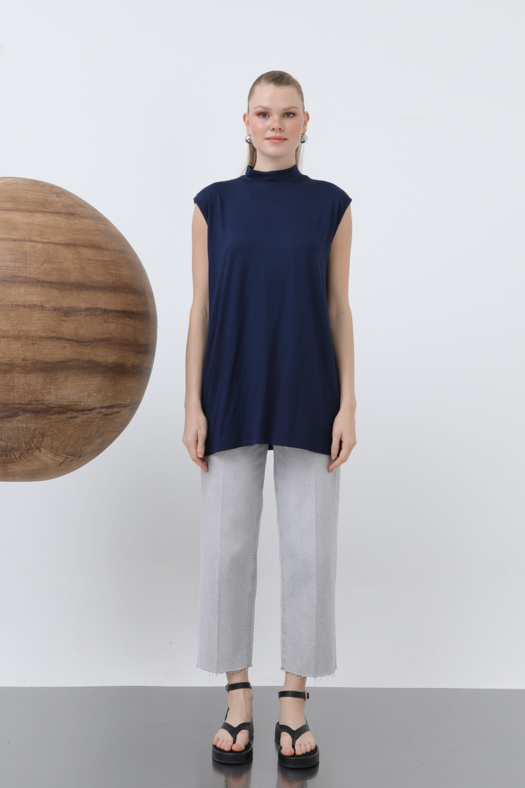 Sleeveless Crew Neck Blouse - Navy
