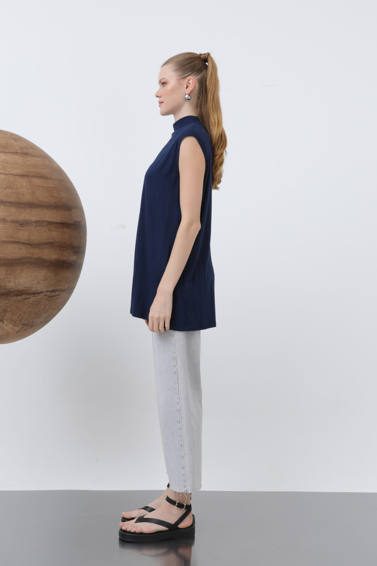 Sleeveless Crew Neck Blouse - Navy