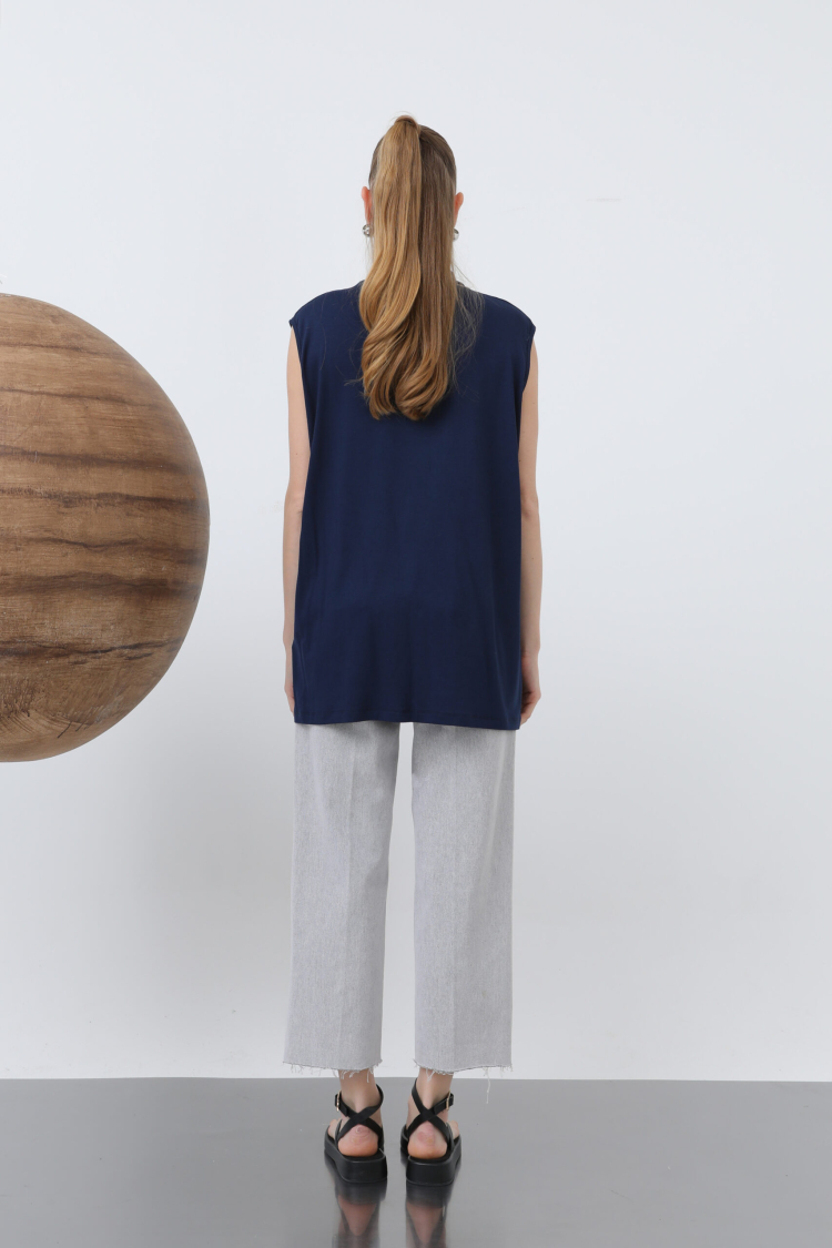 Sleeveless Crew Neck Blouse - Navy