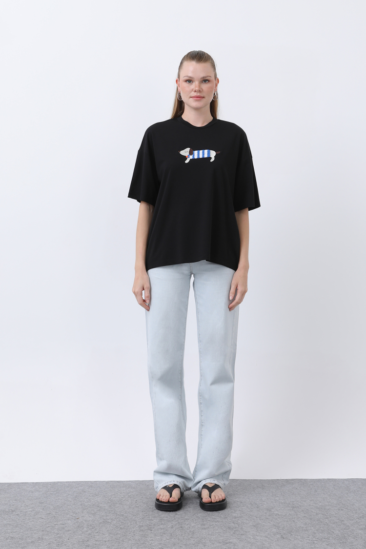Women's Dog Embroidery Basic Tshirt