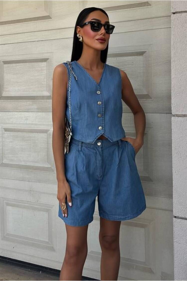 Silver Buttoned Vest And Shorts Tensel Suit