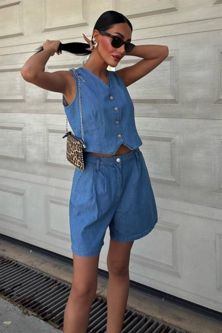 Silver Buttoned Vest And Shorts Tensel Suit