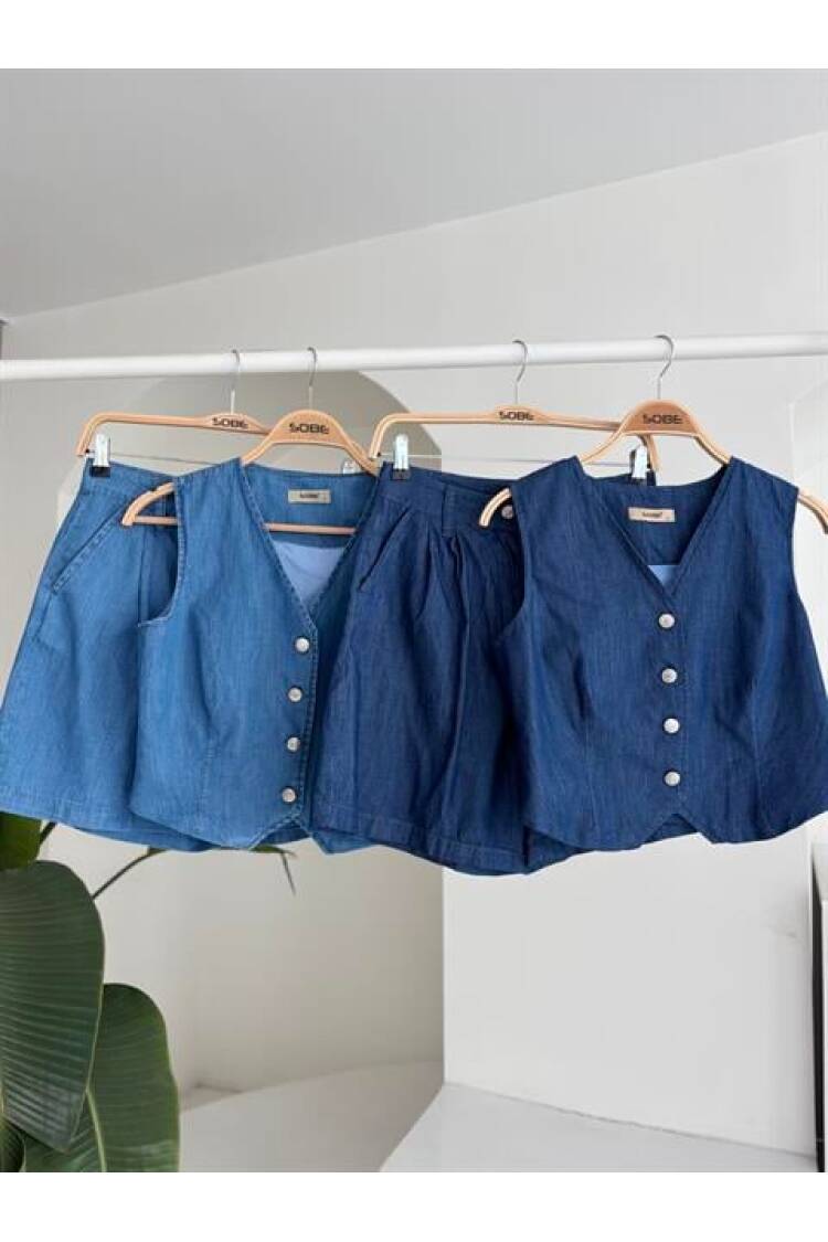 Silver Buttoned Vest And Shorts Tensel Suit