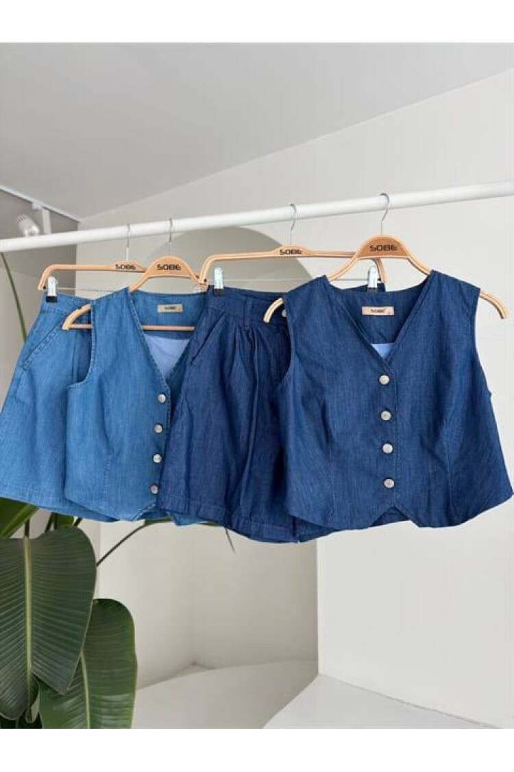 Silver Buttoned Vest And Shorts Tensel Suit