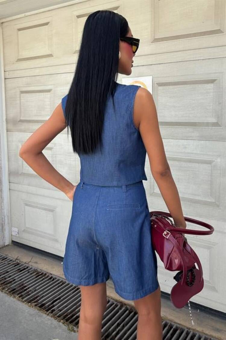 Silver Buttoned Vest And Shorts Tensel Suit