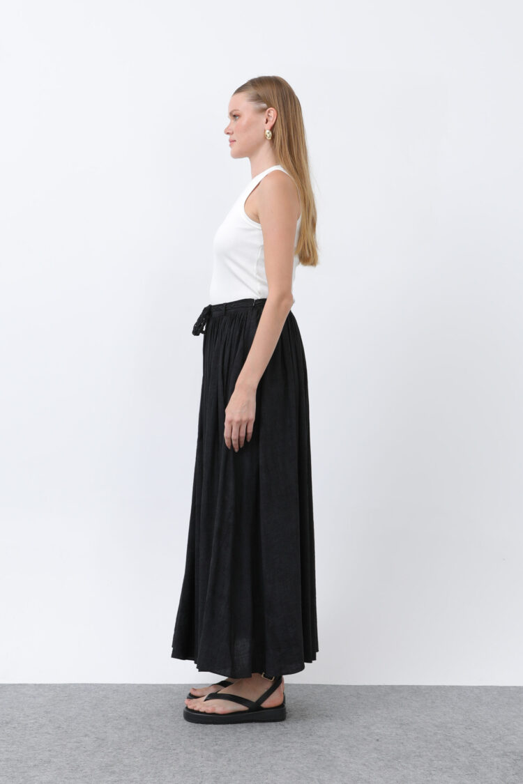 Women's Belt Detailed Pleated Skirt