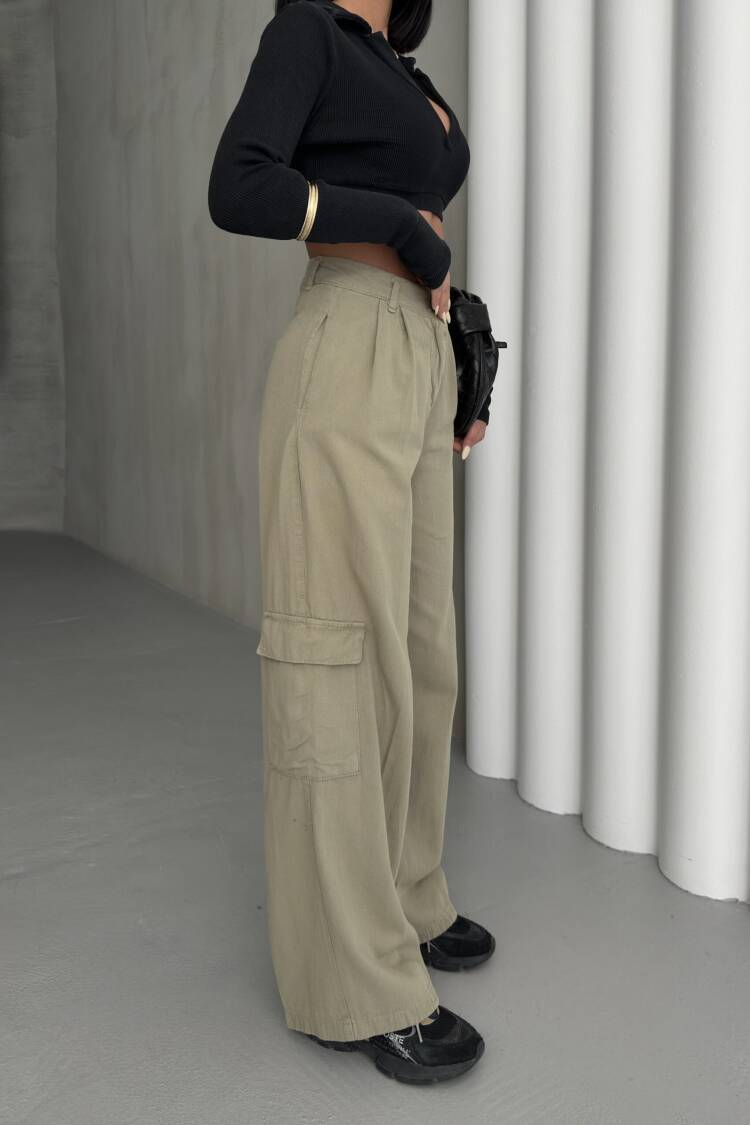 Cargo Pocket Gabardine Pants