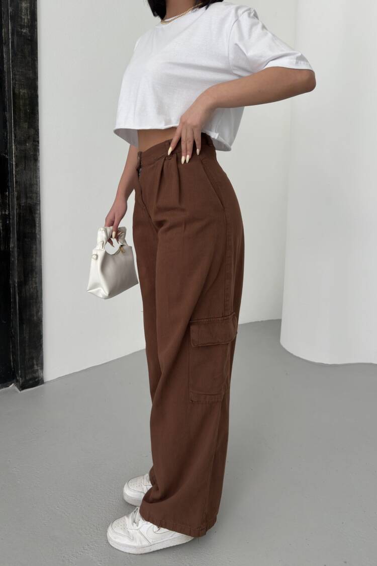 Cargo Pocket Gabardine Pants