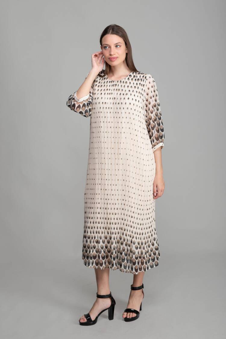Round Neckline Polka Dot Chiffon Dress