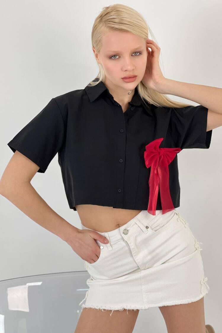 Shirt With Ribbon