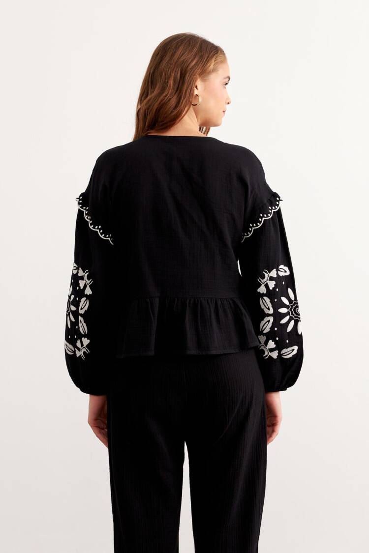 Embroidery Detailed Front Tie Muesli Blouse Black