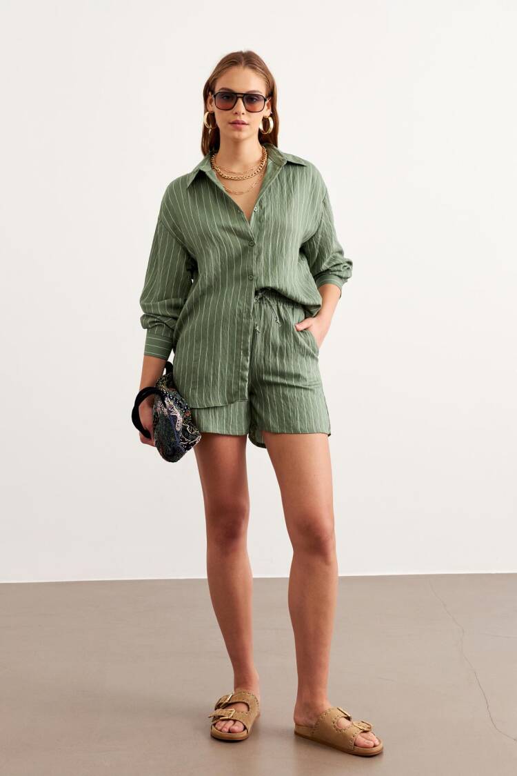 Striped Oversized Shirt With Front Buttons - Levure - Globality Store - Women Clothes Wholesale Turkey