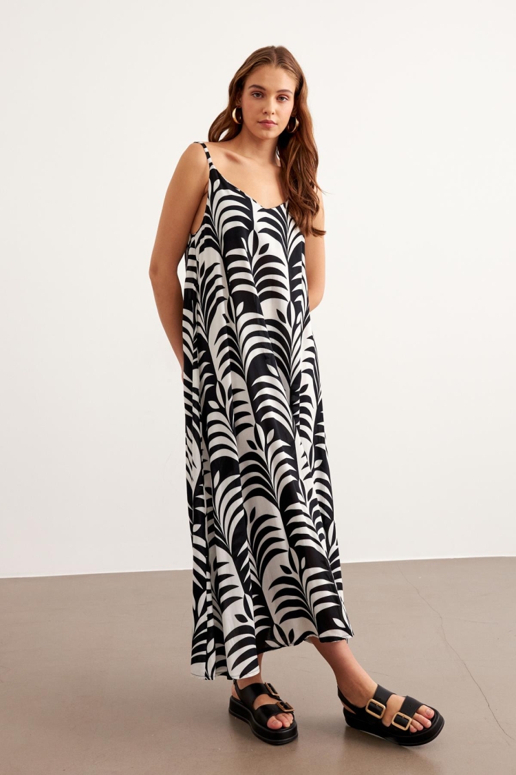 Long Dress With Sleeves Straps Black-white