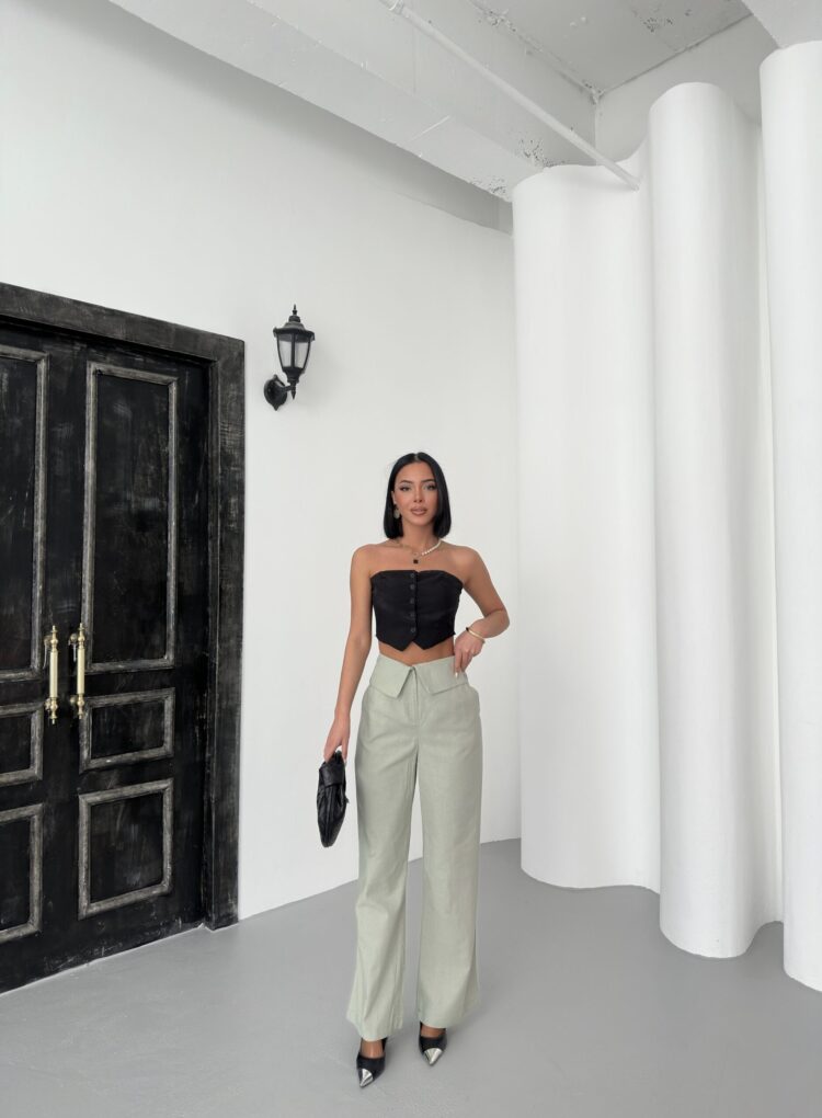 Pleated Linen Pants