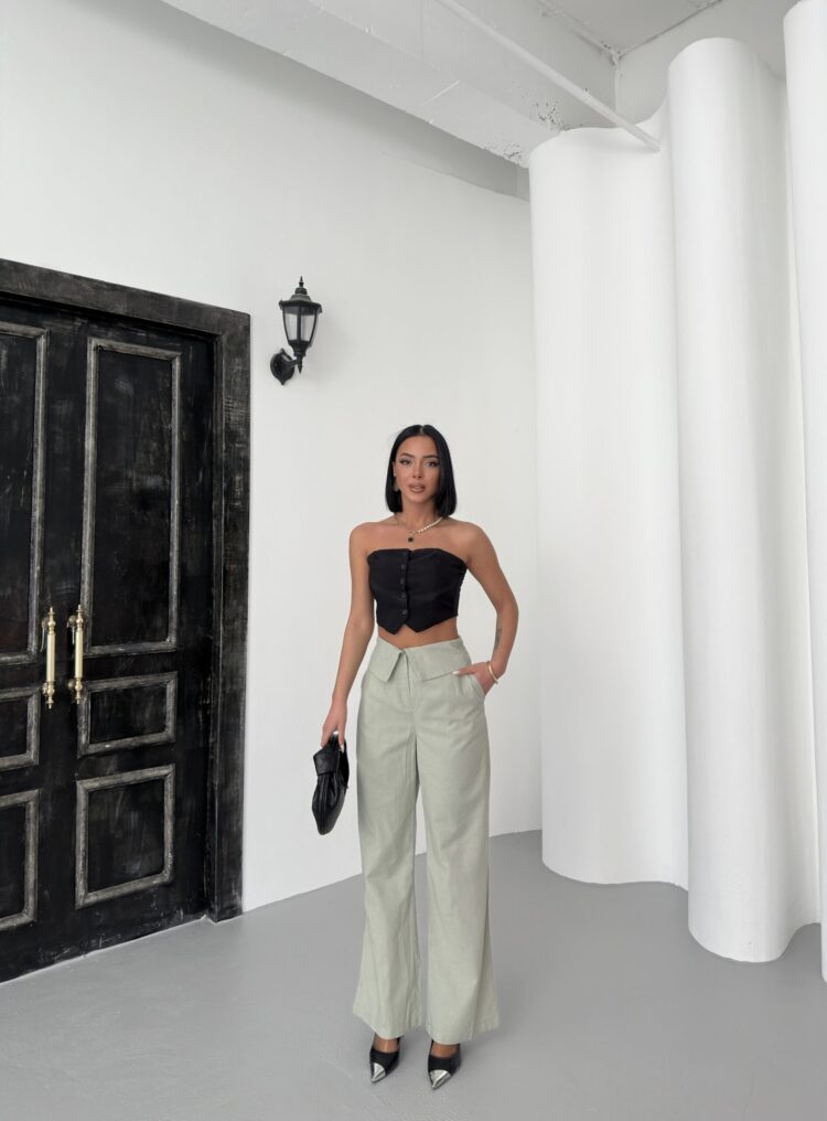 Pleated Linen Pants