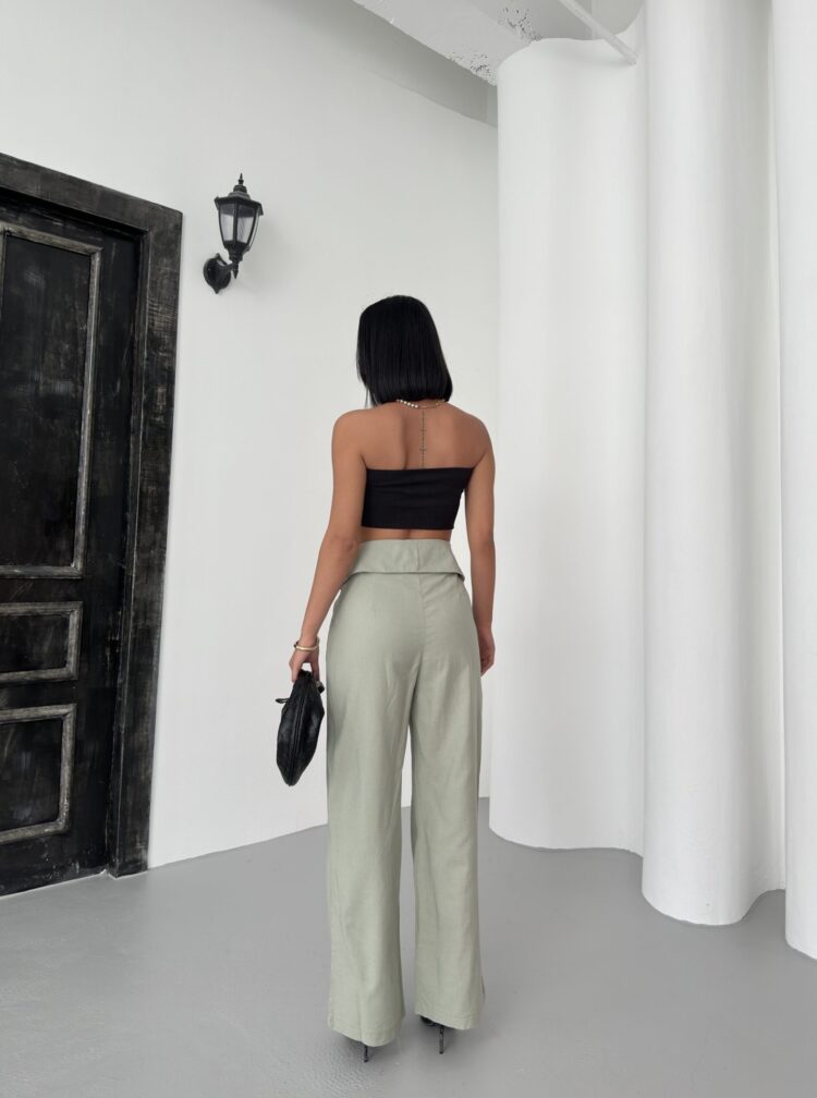 Pleated Linen Pants